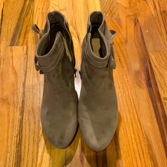LC Lauren Conrad Shoes - Taupe booties size 8 Lauren Conrad
